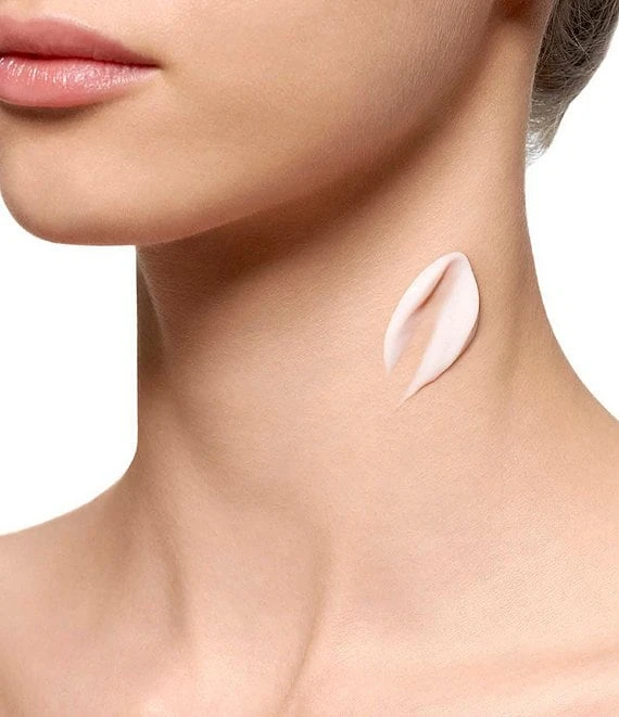 Clarins Super Restorative Anti-Aging Decollete And Neck Cream 8 Clarins Super Restorative Anti-Aging Decollete And Neck Cream - Afbeelding 6