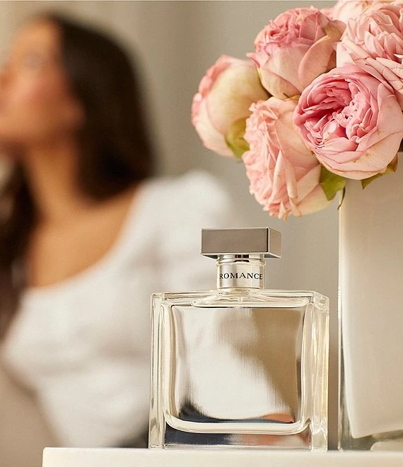 Ralph Lauren Romance Eau De Parfum 4-Piece Gift Set 6 Ralph Lauren Romance Eau De Parfum 4-Piece Gift Set - Afbeelding 4