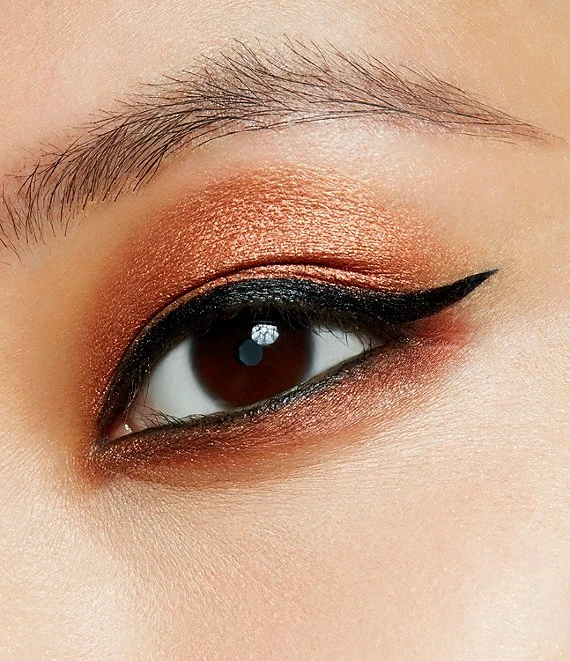 MAC Dazzleshadow Extreme Eyeshadow 3 MAC Dazzleshadow Extreme Eyeshadow